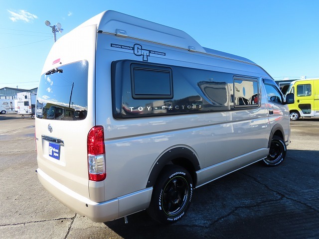 キャンピングカーバンコン