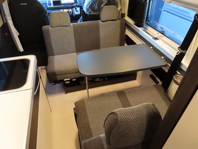 キャンピングカーバンコン