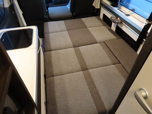 キャンピングカーバンコン