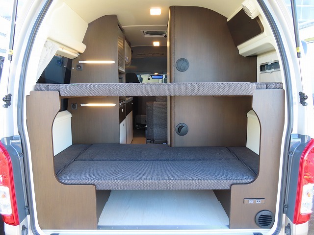 キャンピングカーバンコン