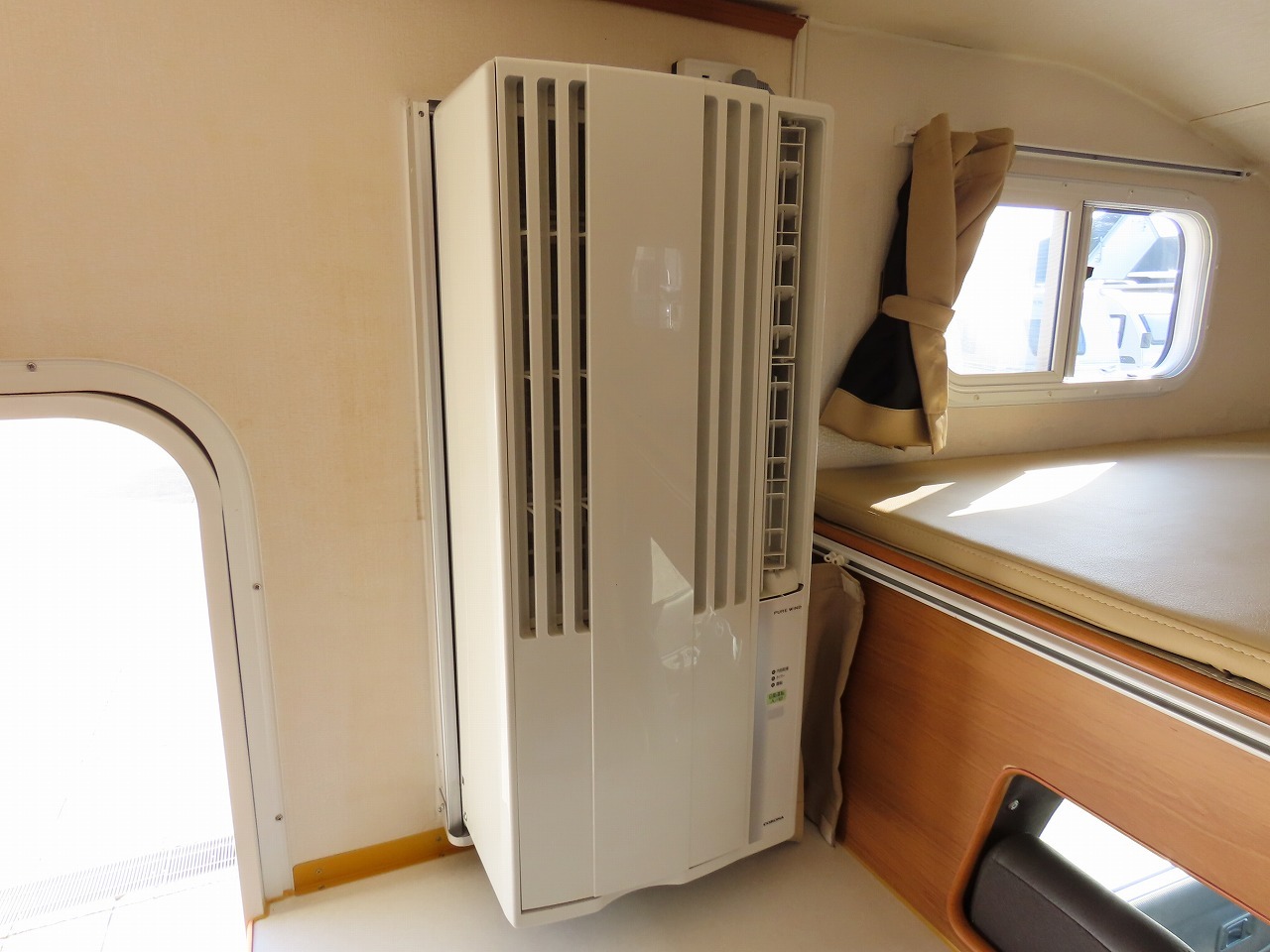 キャンピングカーキャブコン