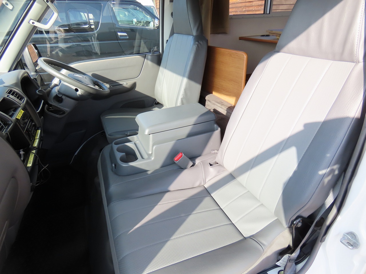 キャンピングカーキャブコン