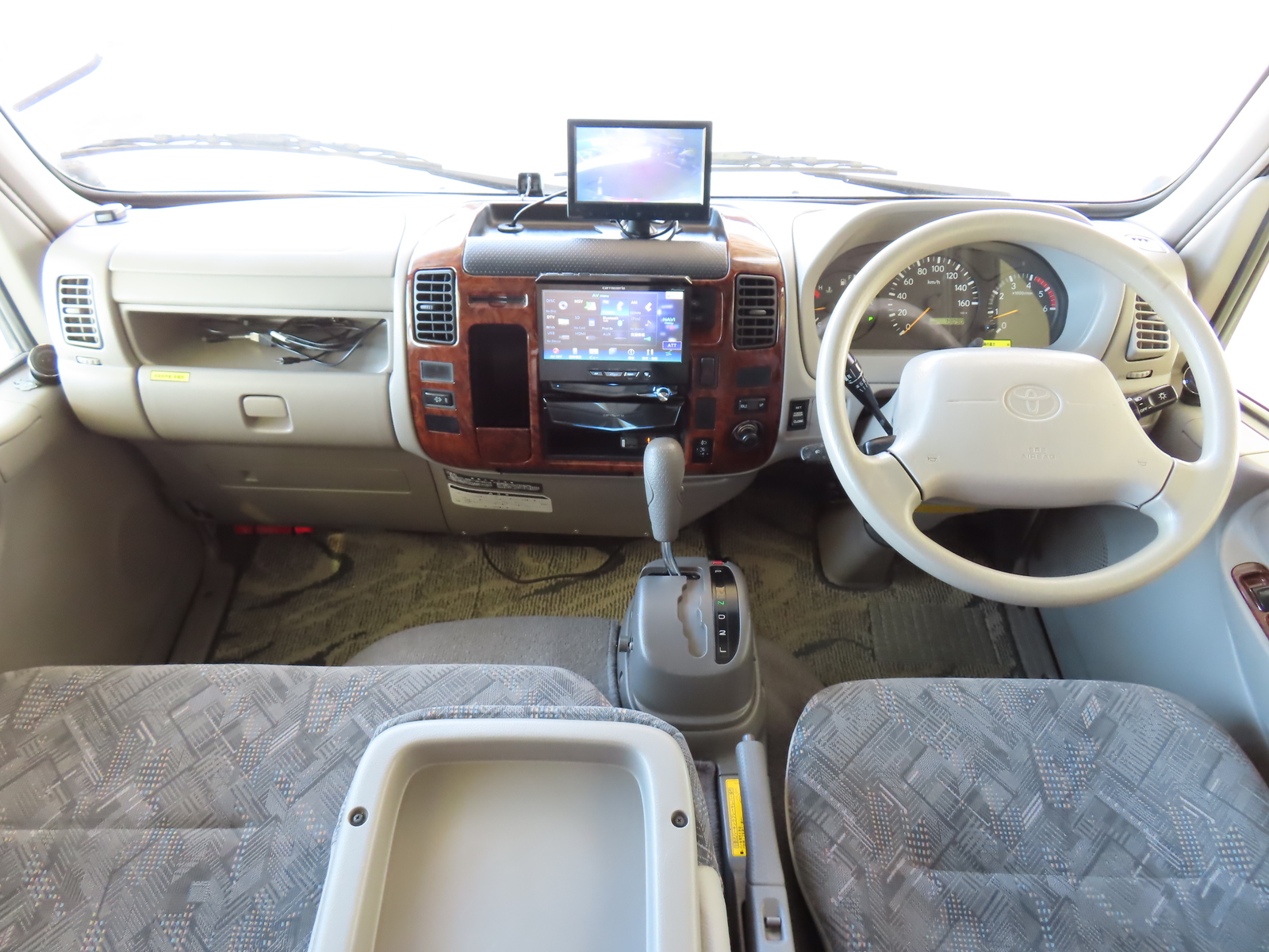 キャンピングカーキャブコン