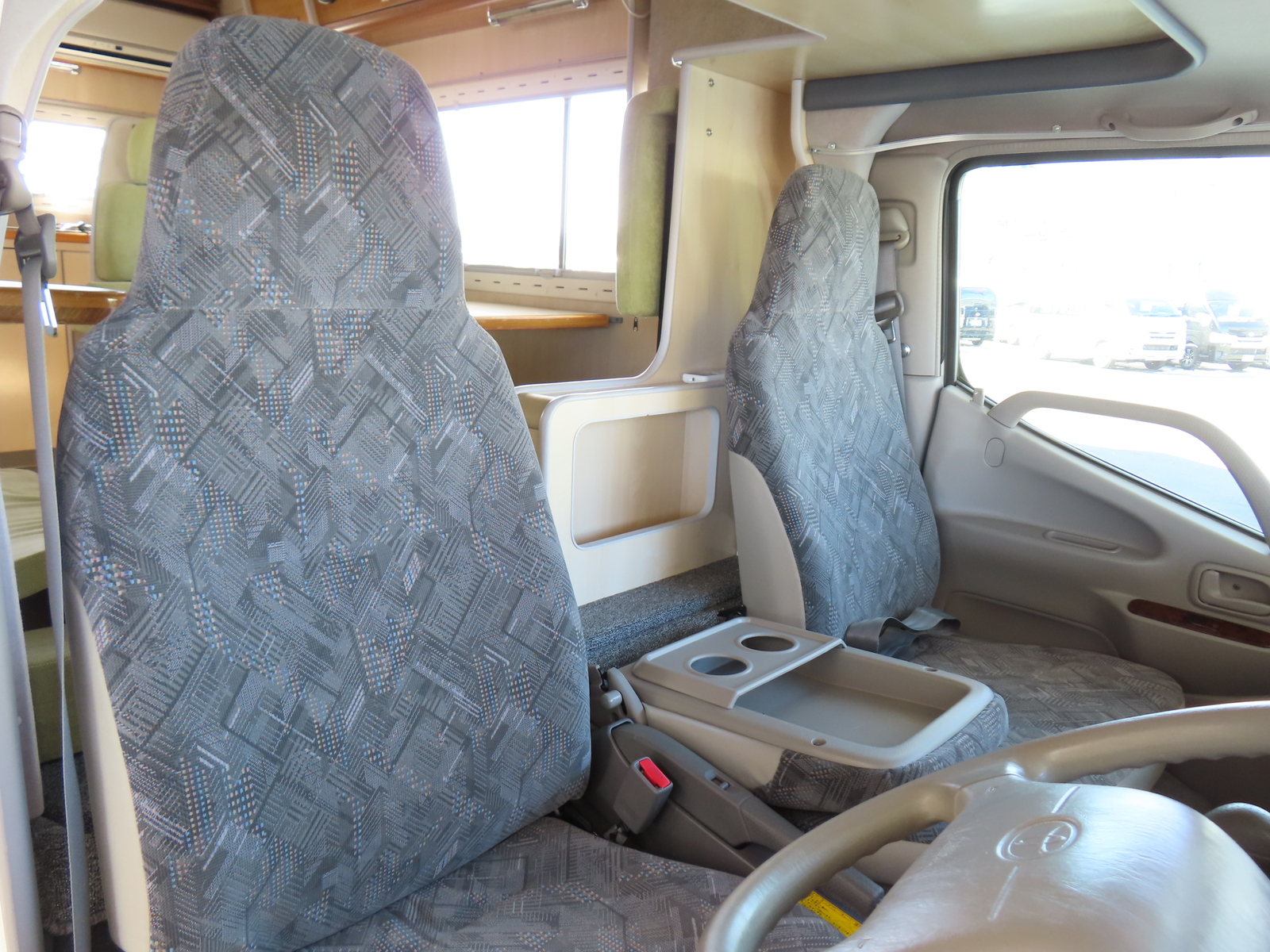 キャンピングカーキャブコン