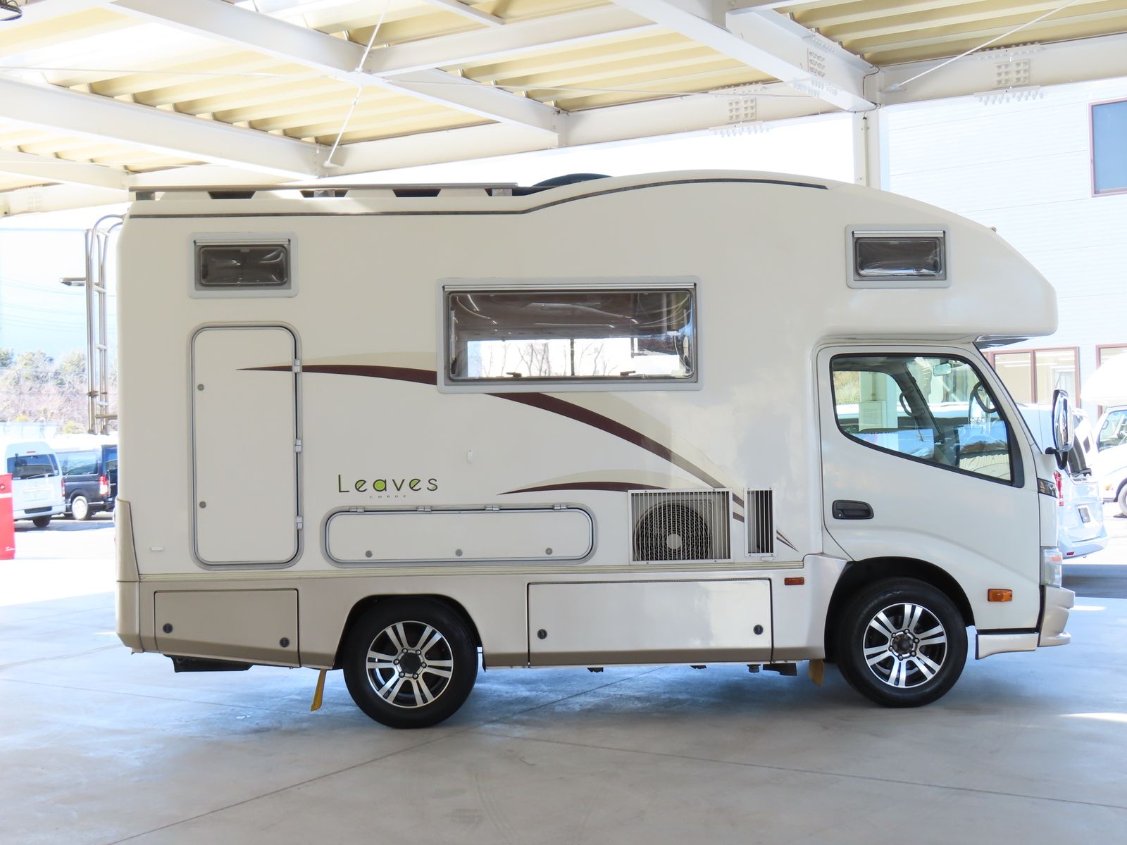 キャンピングカーキャブコン