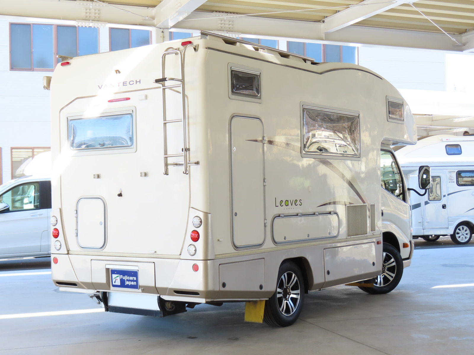 キャンピングカーキャブコン