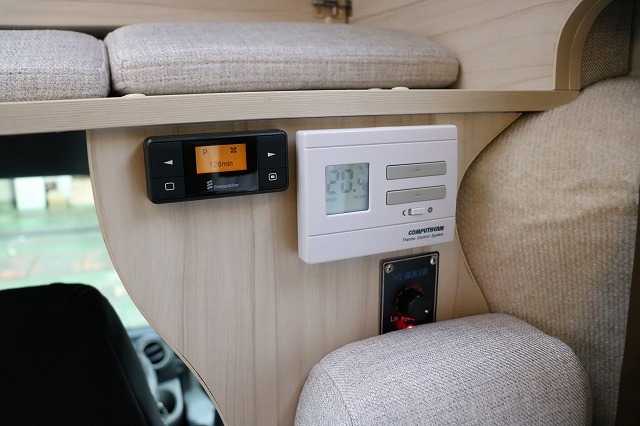 キャンピングカーキャブコン