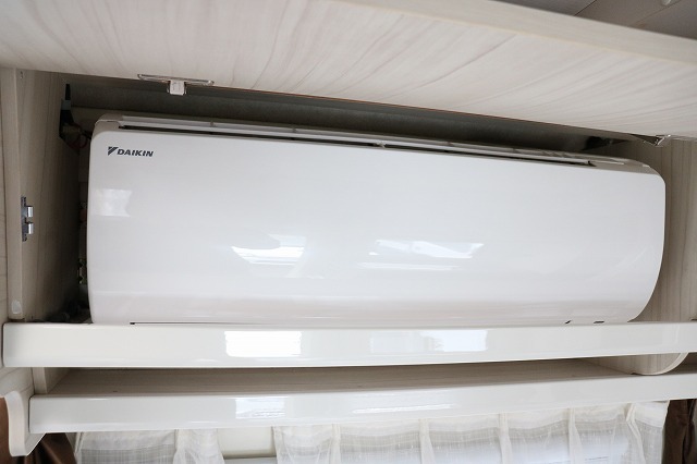 キャンピングカーキャブコン