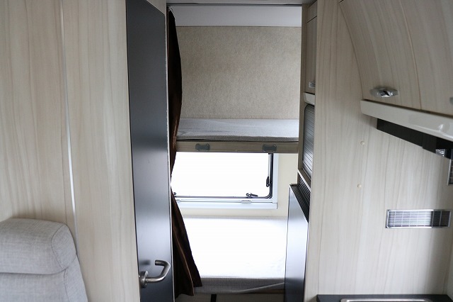 キャンピングカーキャブコン