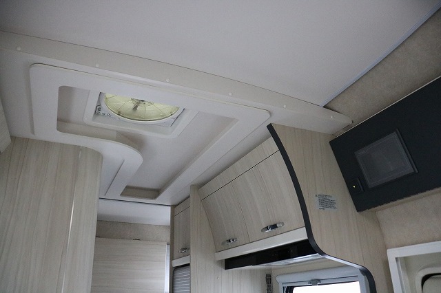 キャンピングカーキャブコン