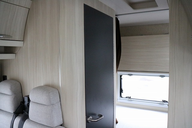 キャンピングカーキャブコン