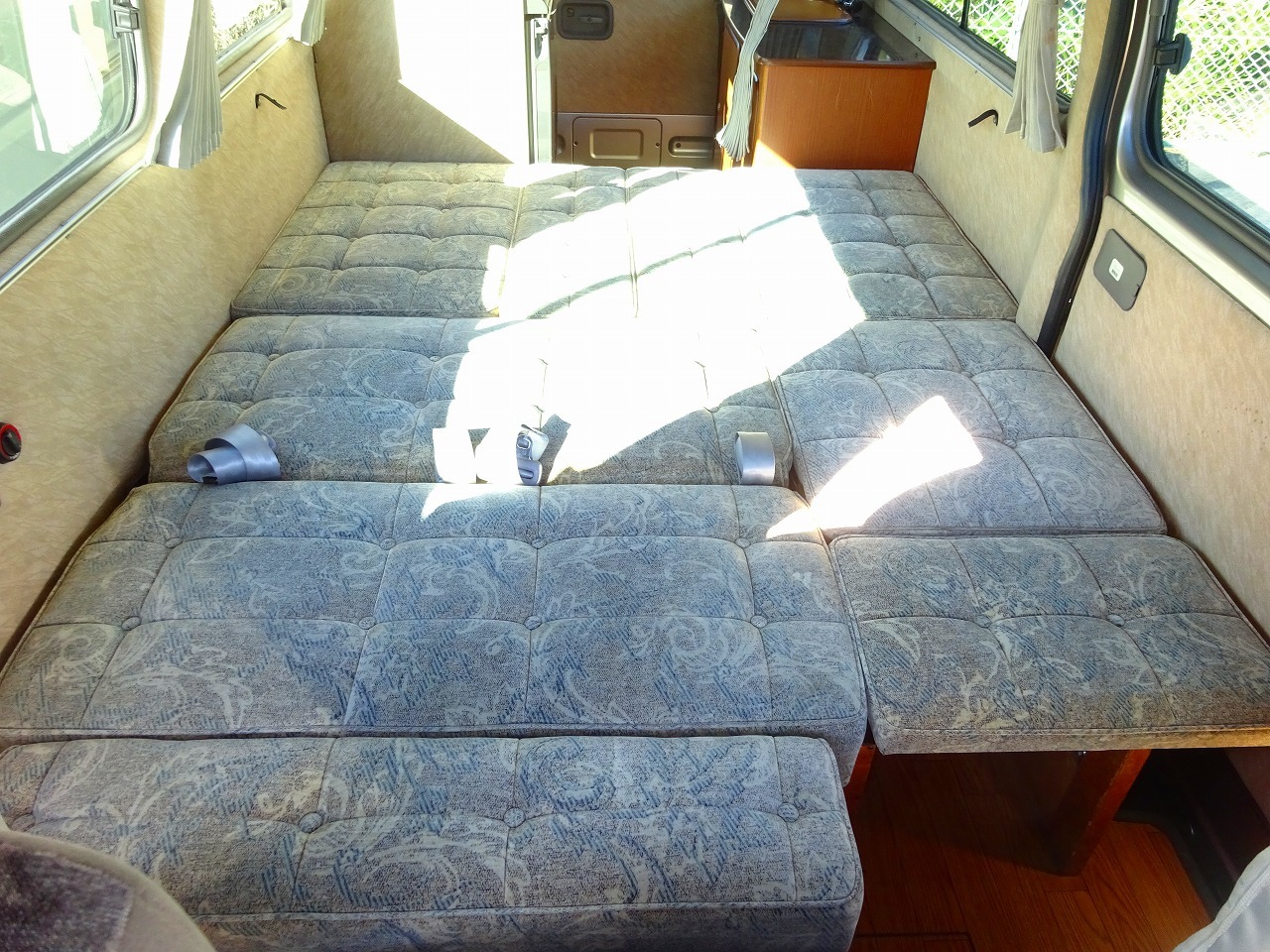 キャンピングカーバンコン