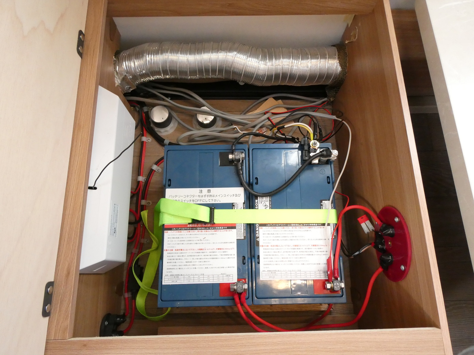 キャンピングカートレーラー