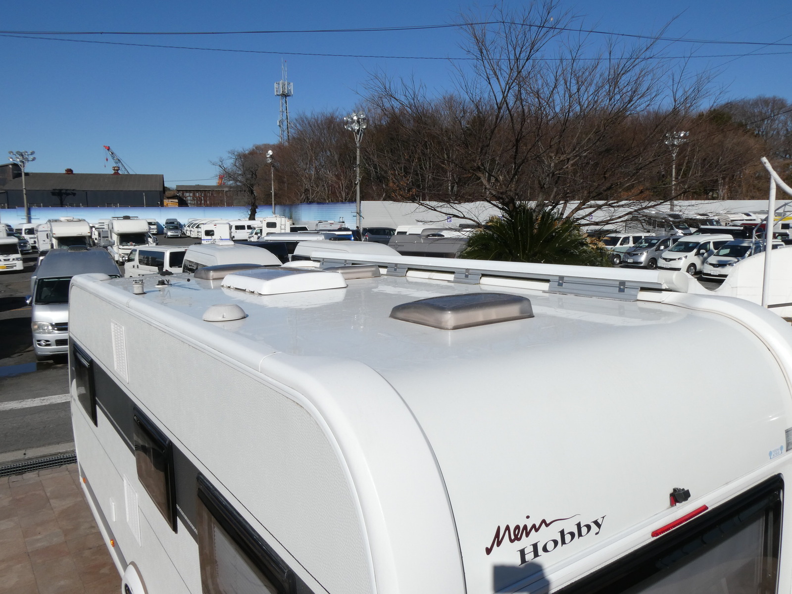 キャンピングカートレーラー