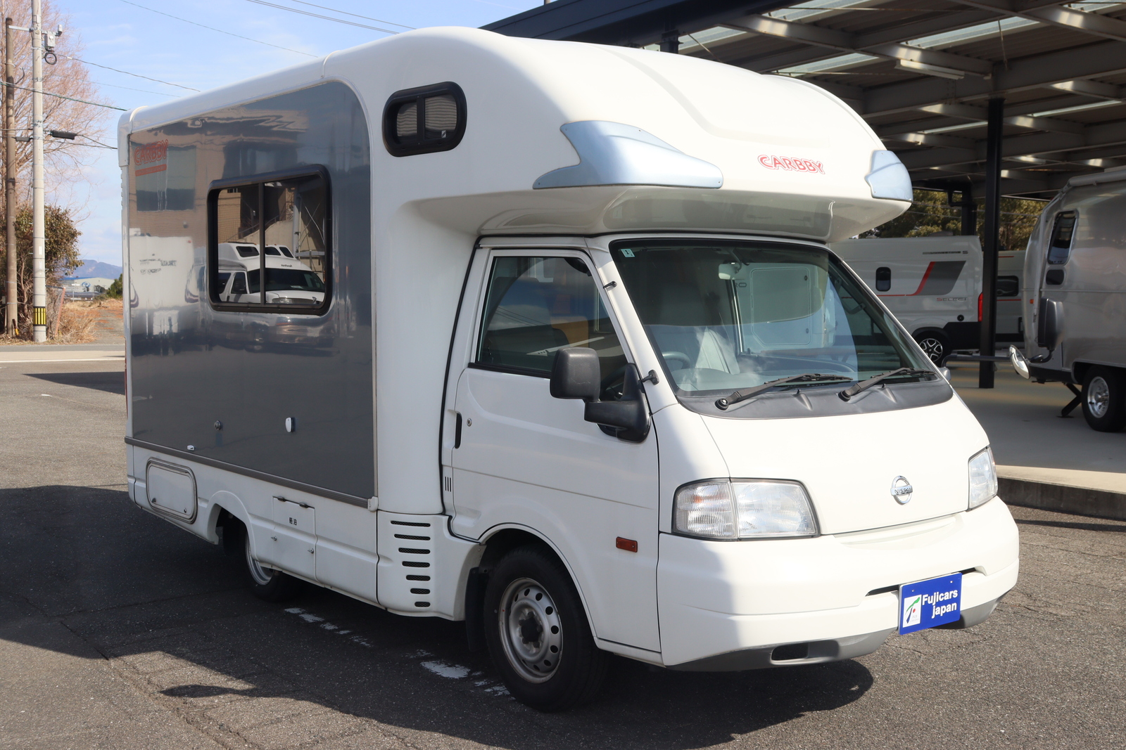キャンピングカーキャブコン