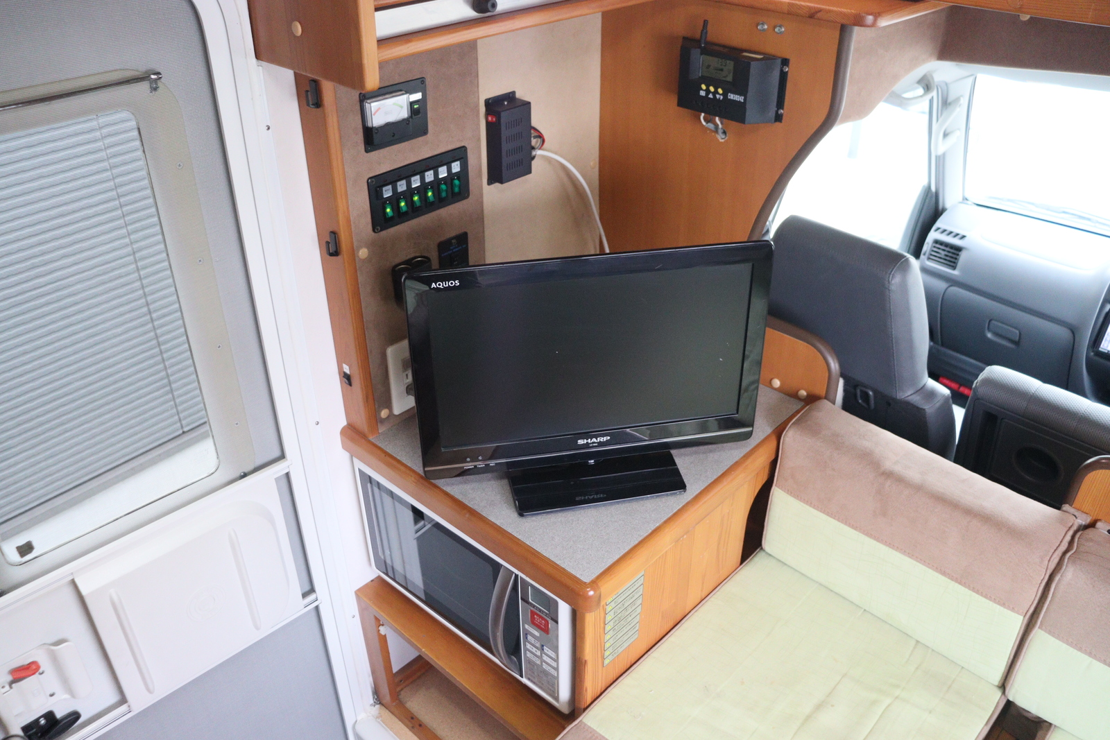 キャンピングカーキャブコン