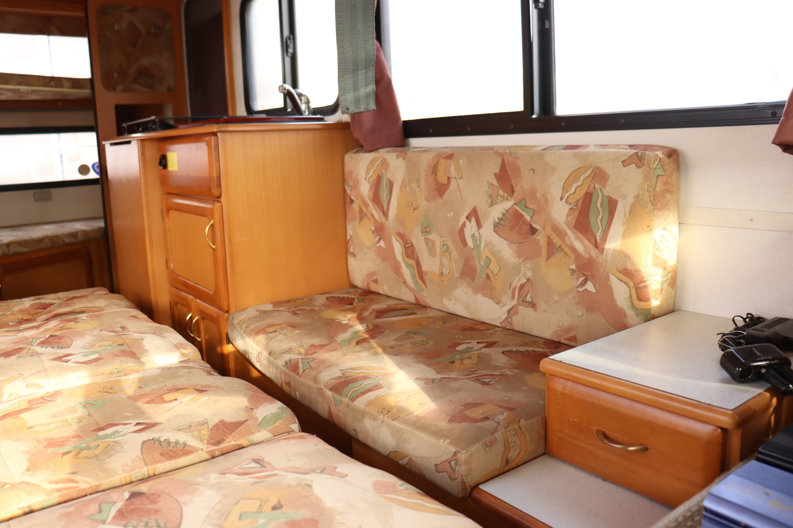 キャンピングカーキャブコン