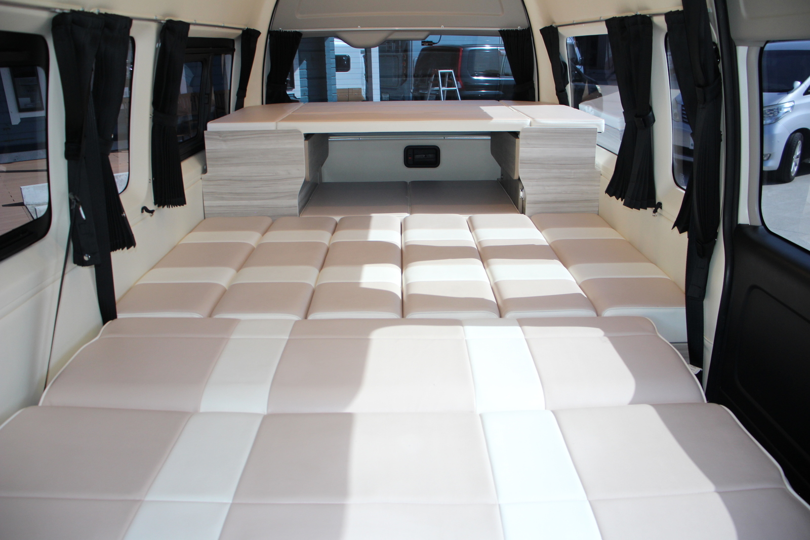 キャンピングカーバンコン