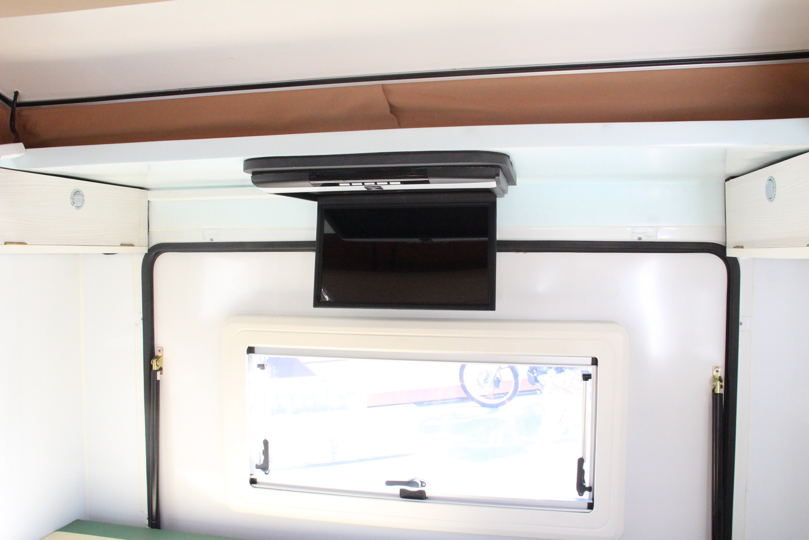 キャンピングカーキャブコン