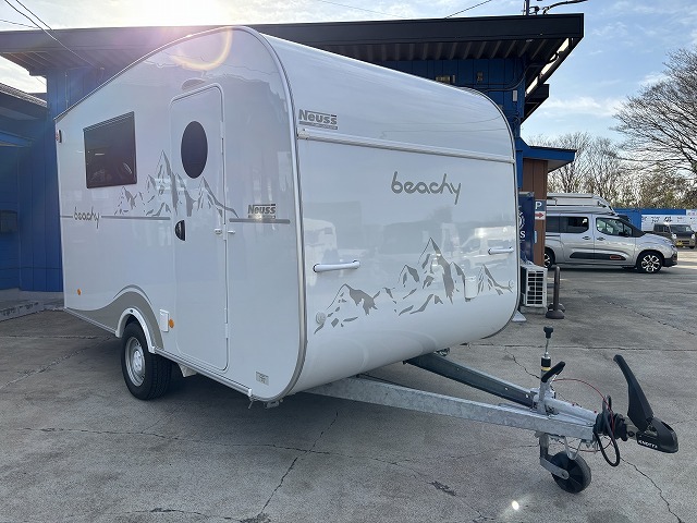 キャンピングカートレーラー