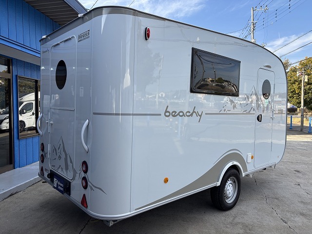 キャンピングカートレーラー