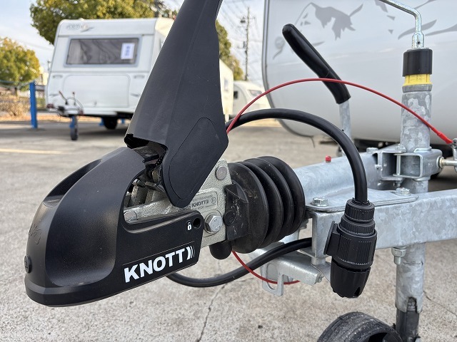 キャンピングカートレーラー