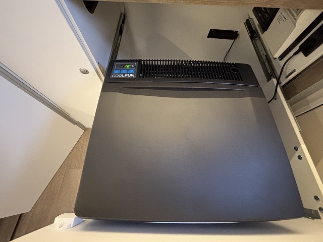 キャンピングカートレーラー