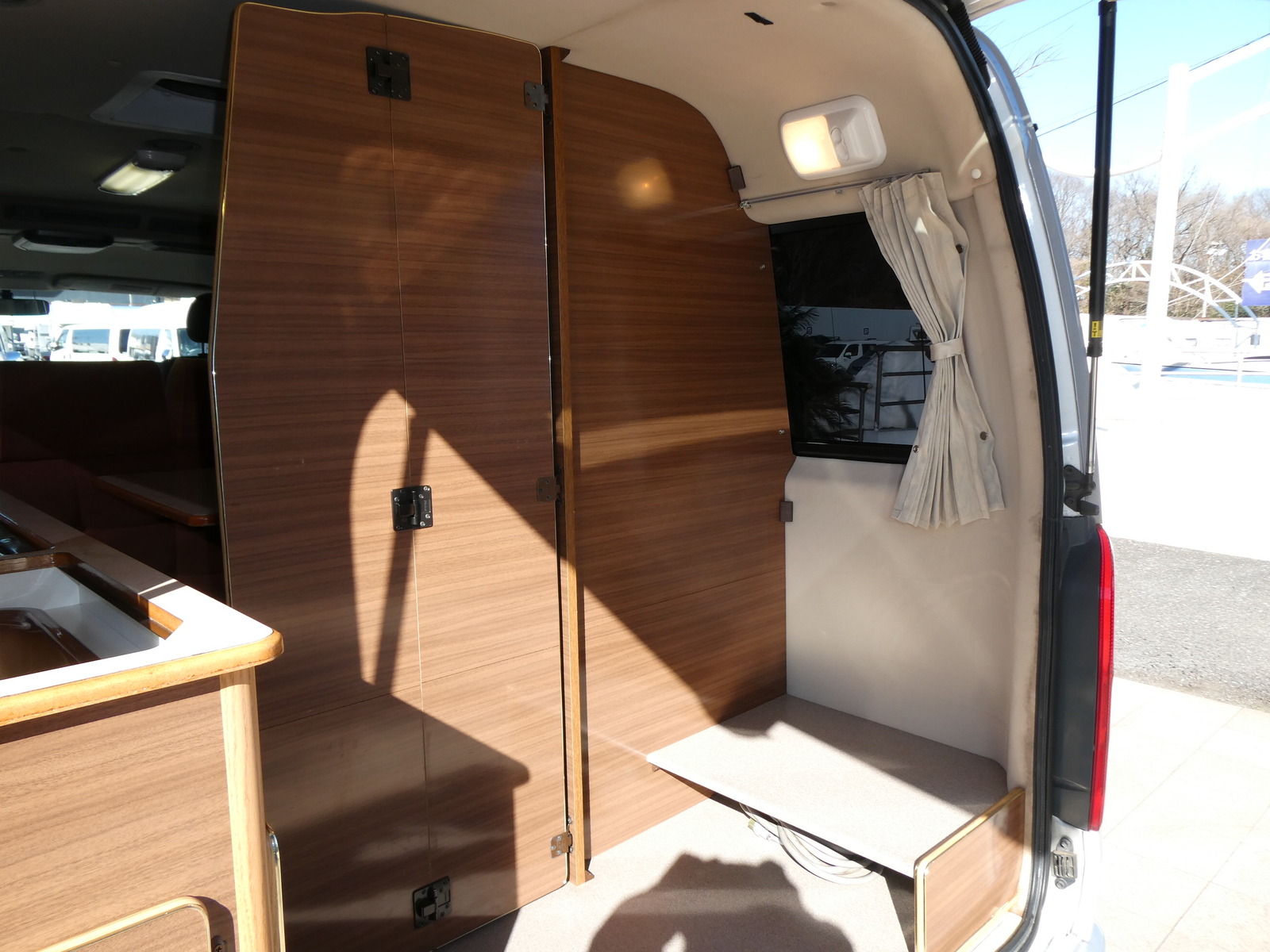 キャンピングカーバンコン