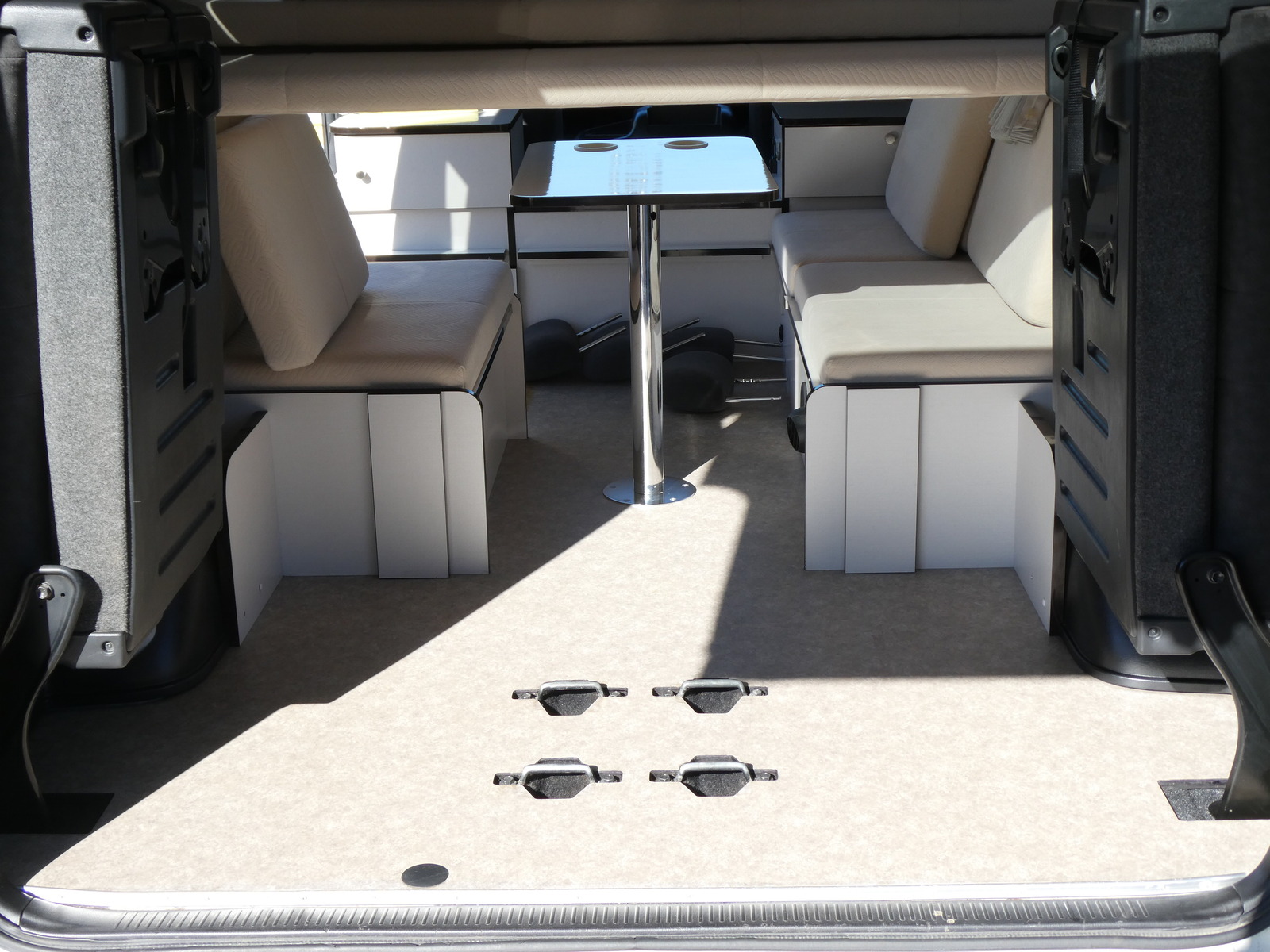 キャンピングカーバンコン