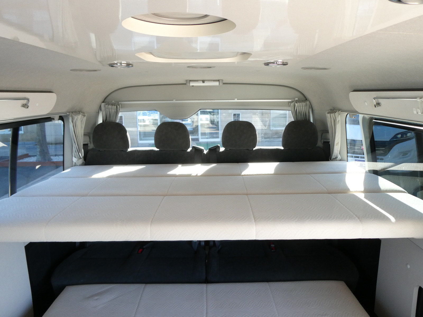 キャンピングカーバンコン