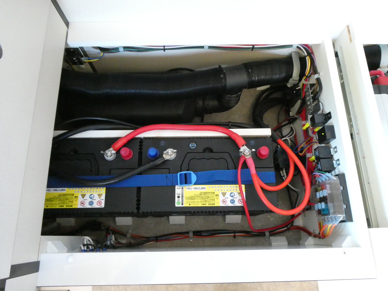 キャンピングカーバンコン