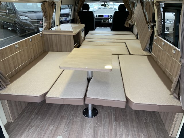 キャンピングカーバンコン