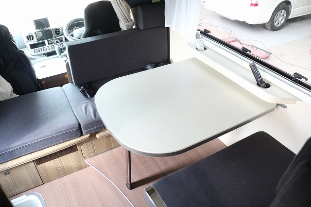 キャンピングカーキャブコン