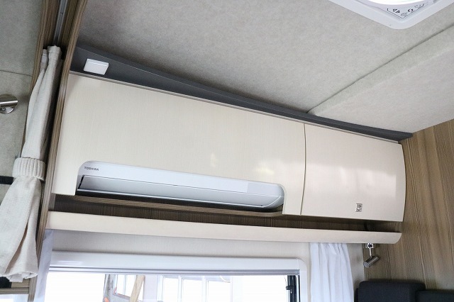 キャンピングカーキャブコン