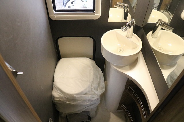 キャンピングカーキャブコン