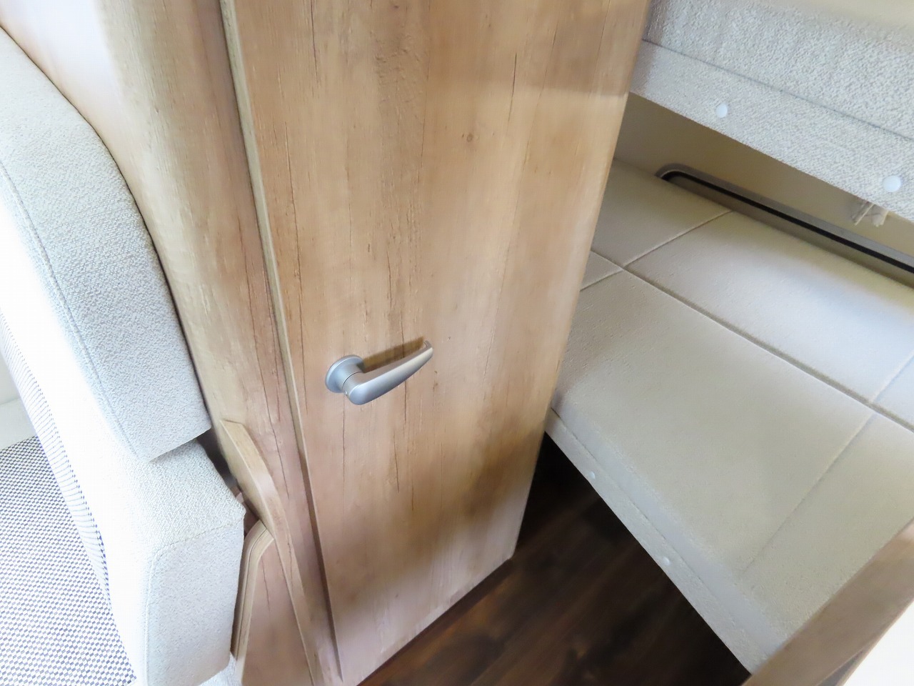 キャンピングカーキャブコン