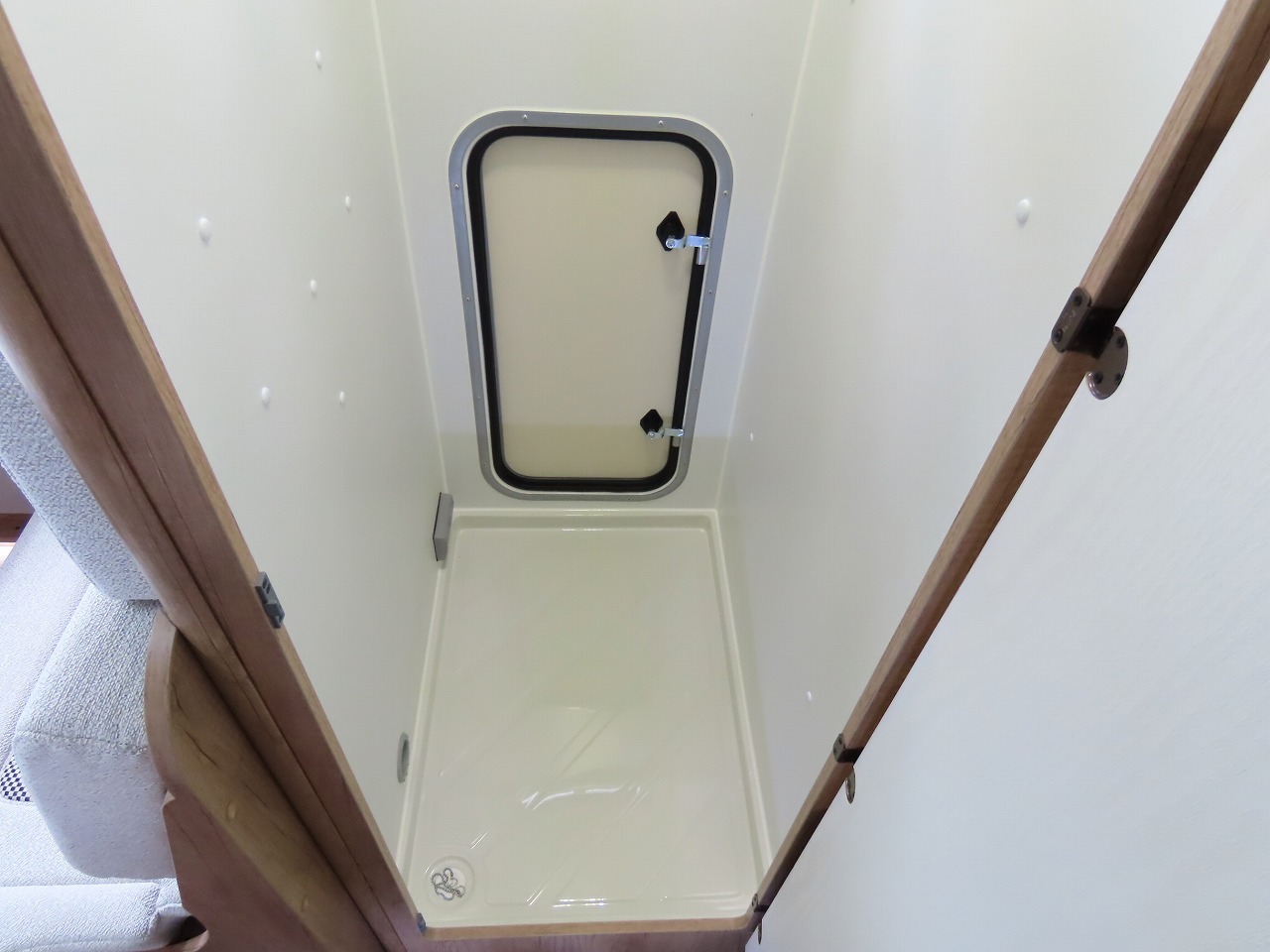 キャンピングカーキャブコン