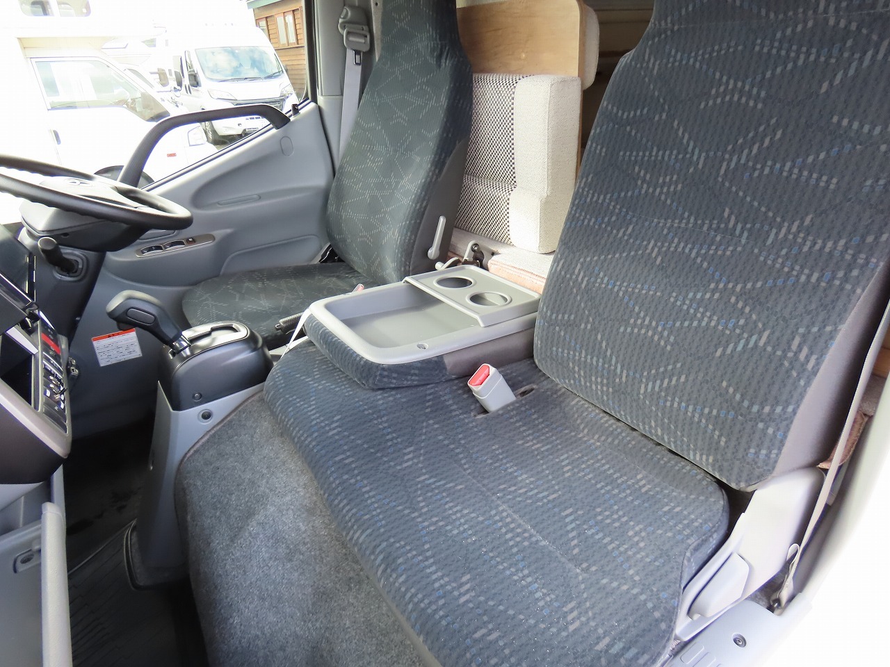 キャンピングカーキャブコン