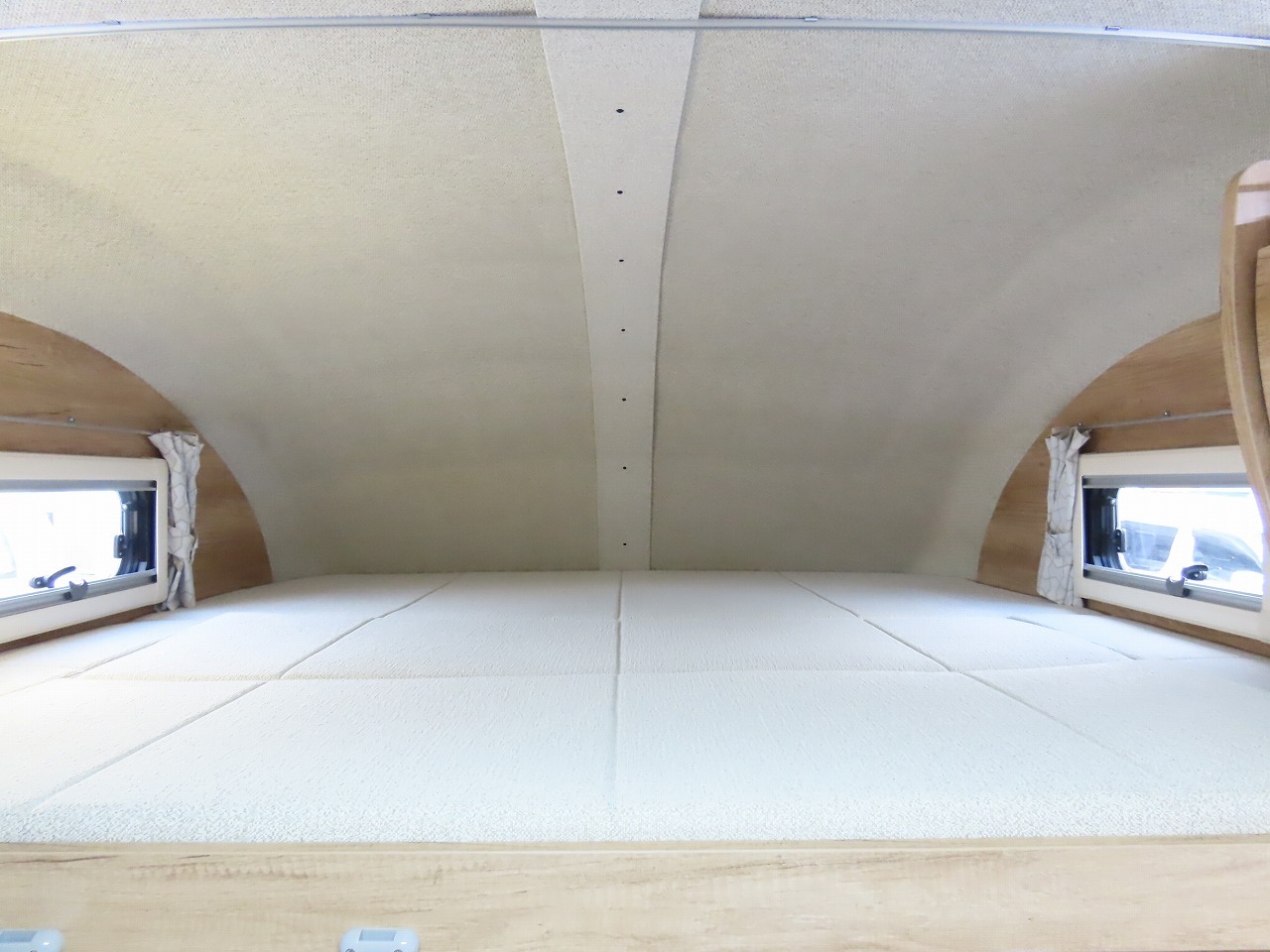 キャンピングカーキャブコン