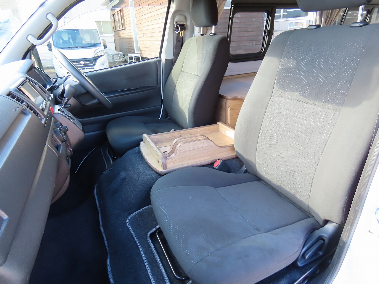 キャンピングカーバンコン