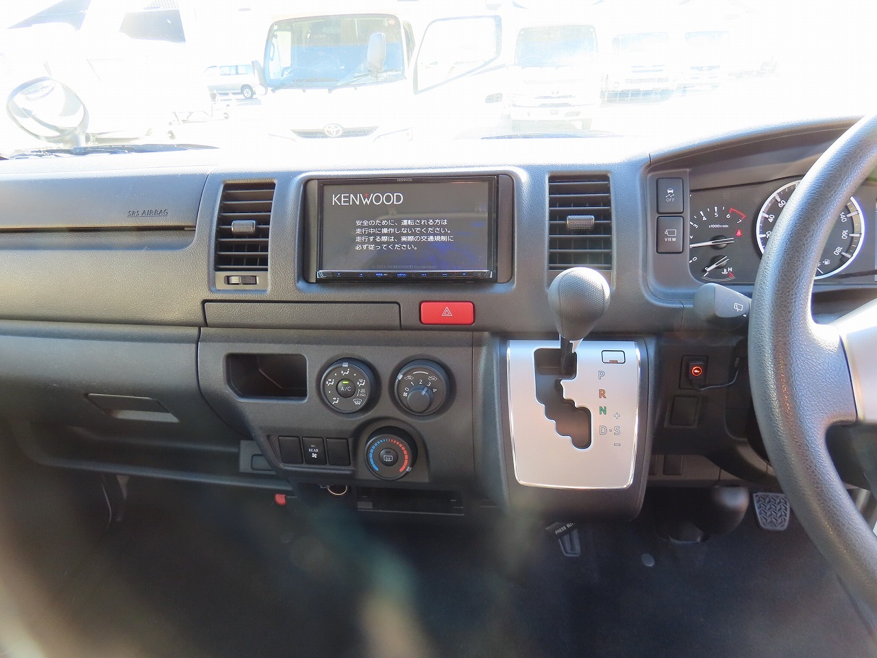 キャンピングカーバンコン