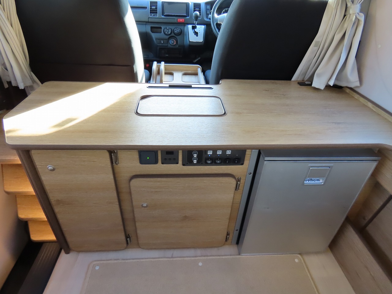 キャンピングカーバンコン