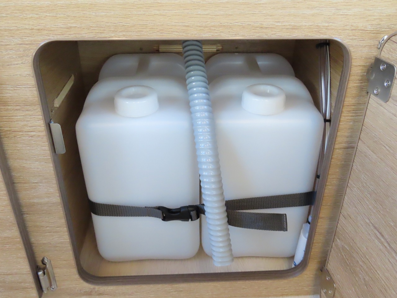 キャンピングカーバンコン