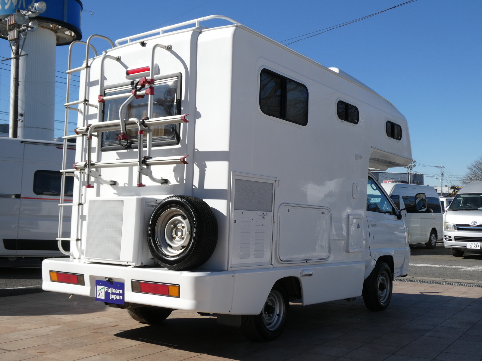 キャンピングカーキャブコン