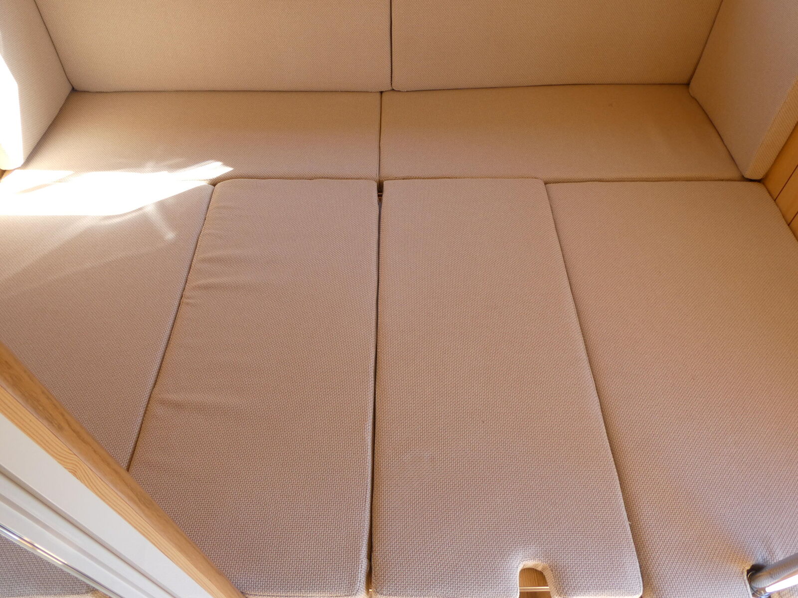 キャンピングカーキャブコン