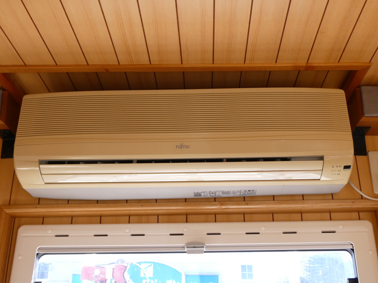 キャンピングカーキャブコン