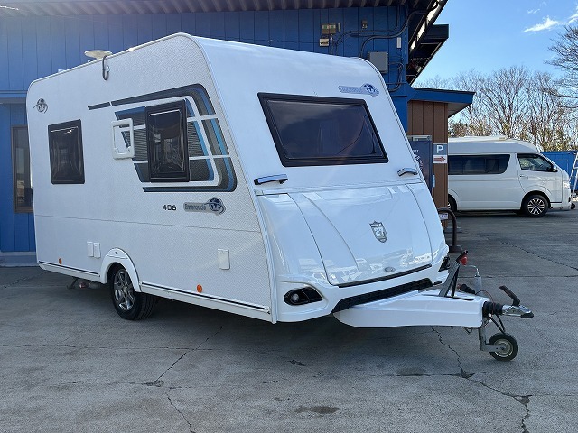 キャンピングカートレーラー