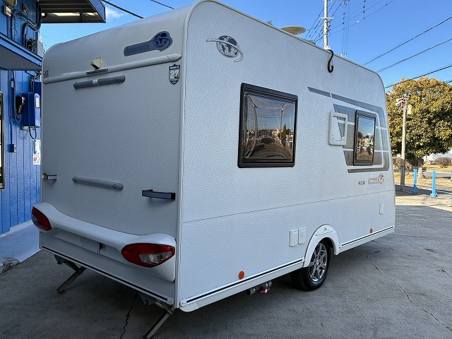 キャンピングカートレーラー