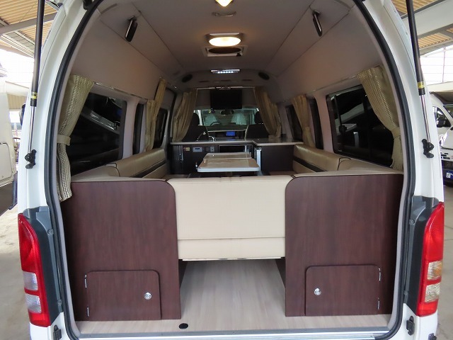 キャンピングカーバンコン