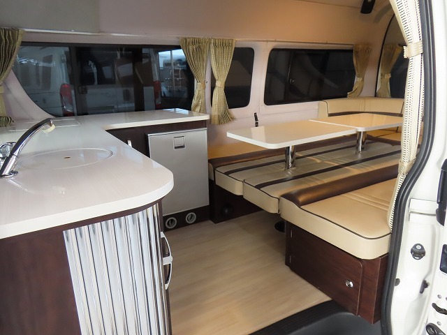 キャンピングカーバンコン